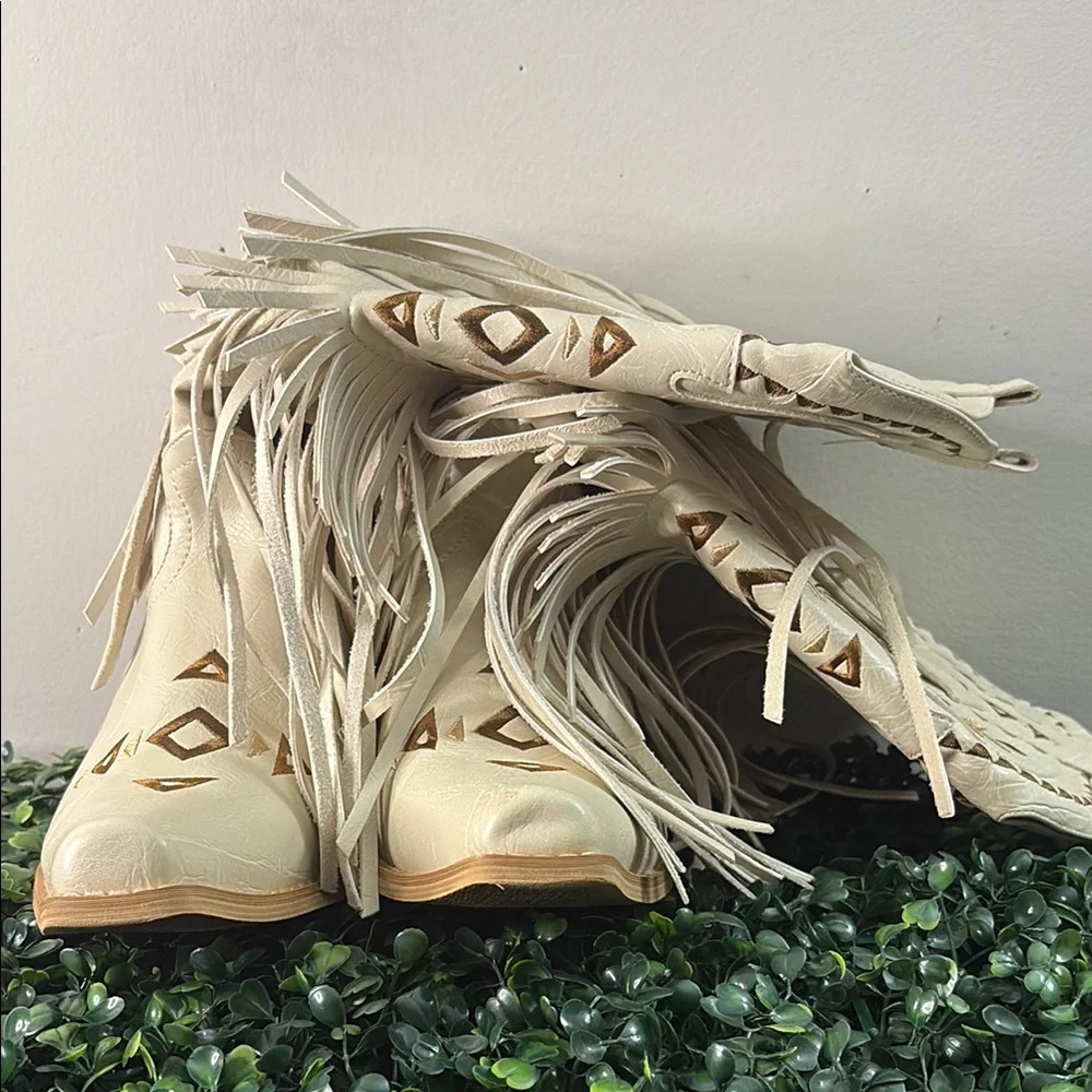 Fringe Western Boots - Cream - Picture 11 of 11